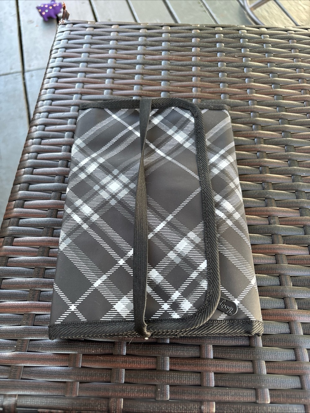 thirty-one Black and Gray Plaid Organizer
